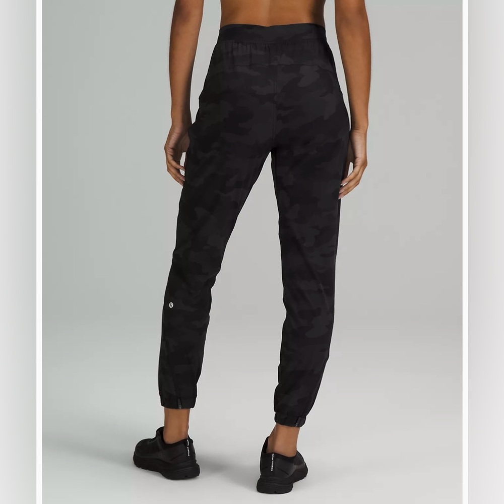 Lululemon camo joggers